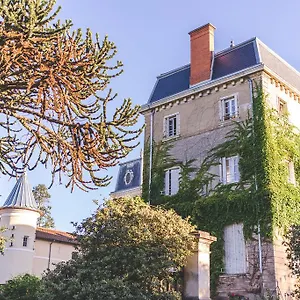 chateau-de-bellevue-villie-morgon.hotels-rhonealpes.com/